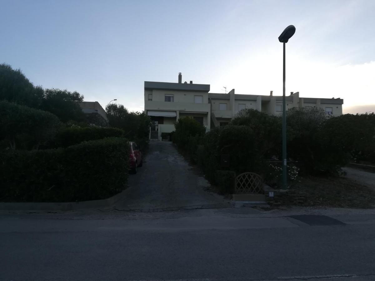 Via Carru E Frau Apartment Stintino Bagian luar foto